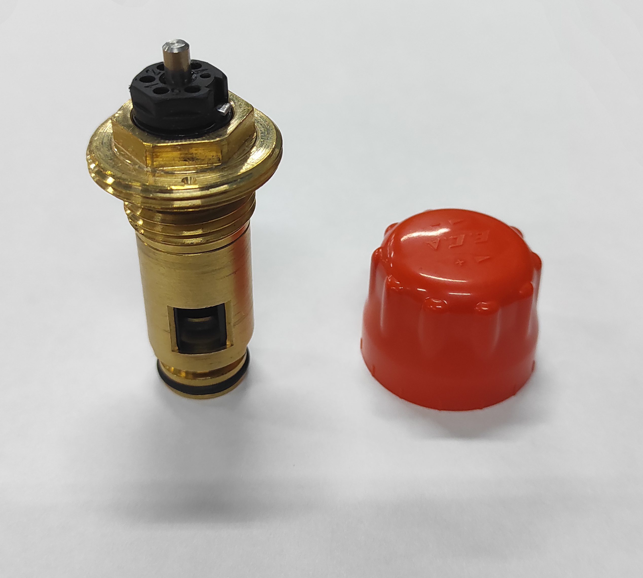 Інсерт M30x1,5 E.C.A., для радіаторів з нижнім підключенням 1